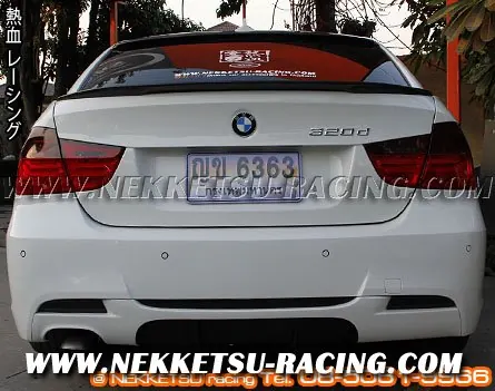 กันชนหลัง BMW E90 ทรง Performance+Diffuser (FRP)