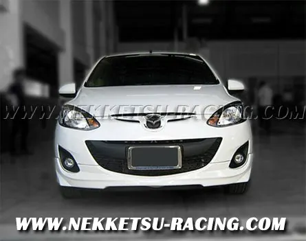 ชุดแต่งรอบคัน Mazda2 รุ่น 4 ประตู ทรง Sporty