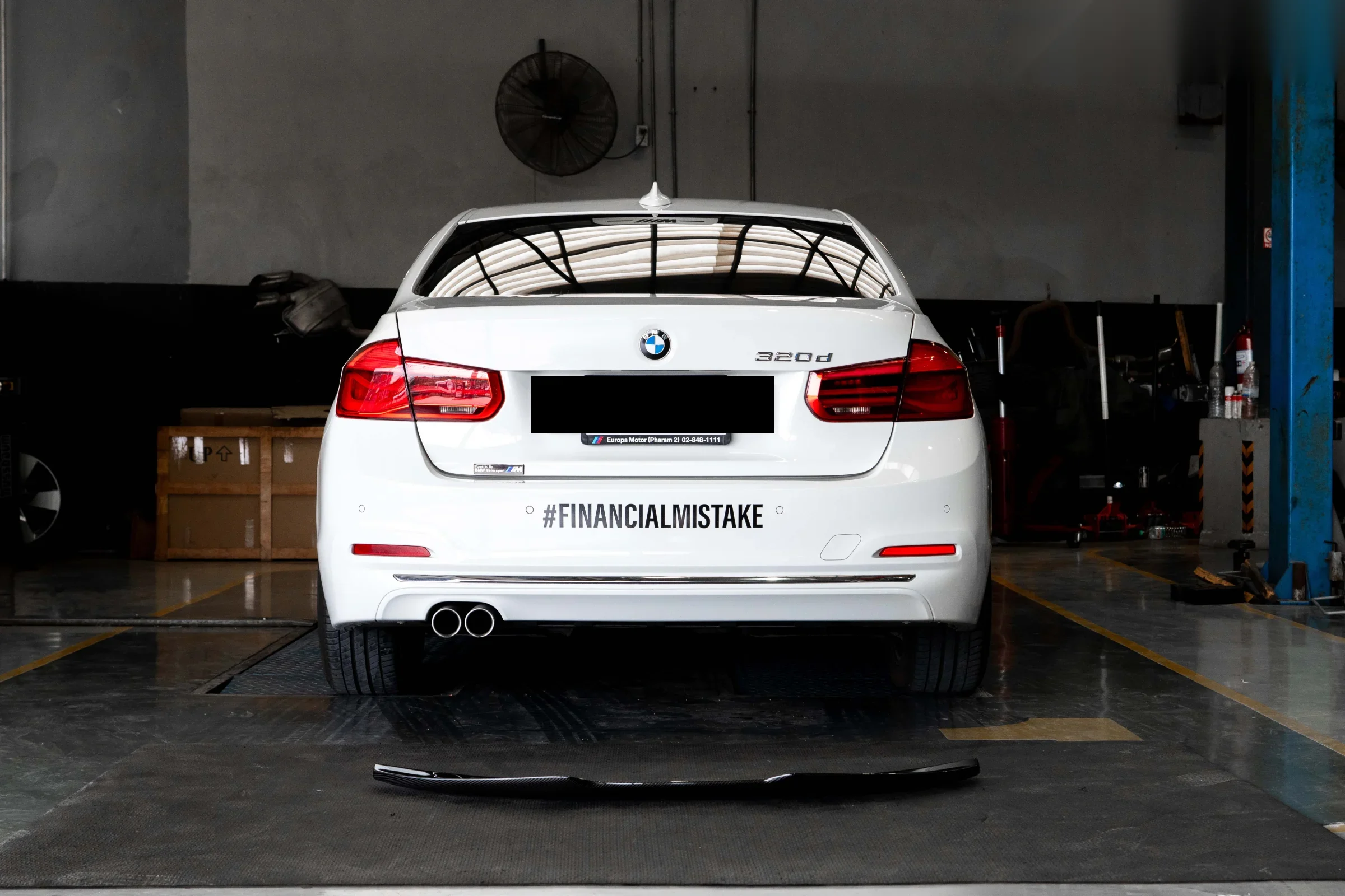ชุดแต่ง BMW F30 / F31 BMW F30 x Trunk คาร์บอน สปอยเลอร์ Prodrive Shop