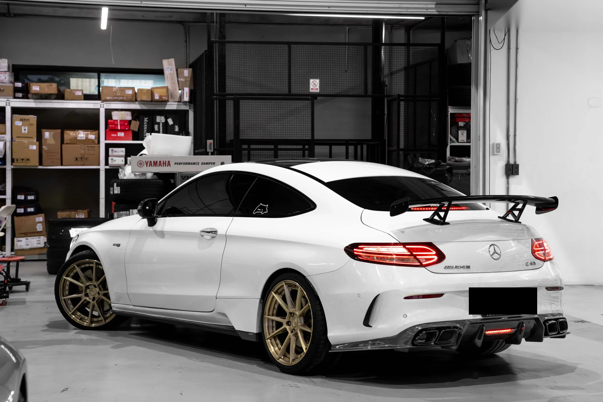 ชุดแต่ง MERCEDES BENZ C43 Mercedes-Benz C43 AMG x CMST คาร์บอน ดิฟฟิวเซอร์หลัง x CMST Quad Exhaust Tips Prodrive Shop