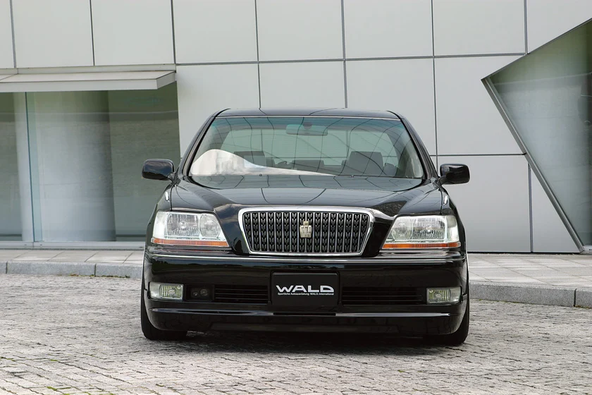 ชุดแต่ง TOYOTA CROWN MAJESTA EXECUTIVE LINE WALD Japan