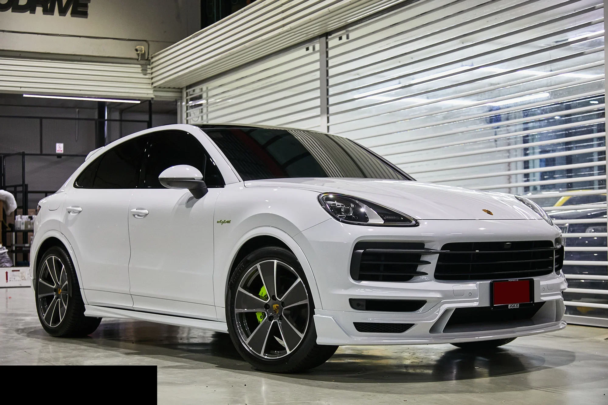 ชุดแต่ง PORSCHE E3 Cayenne Coupe x WALD Black Bison Prodrive Shop